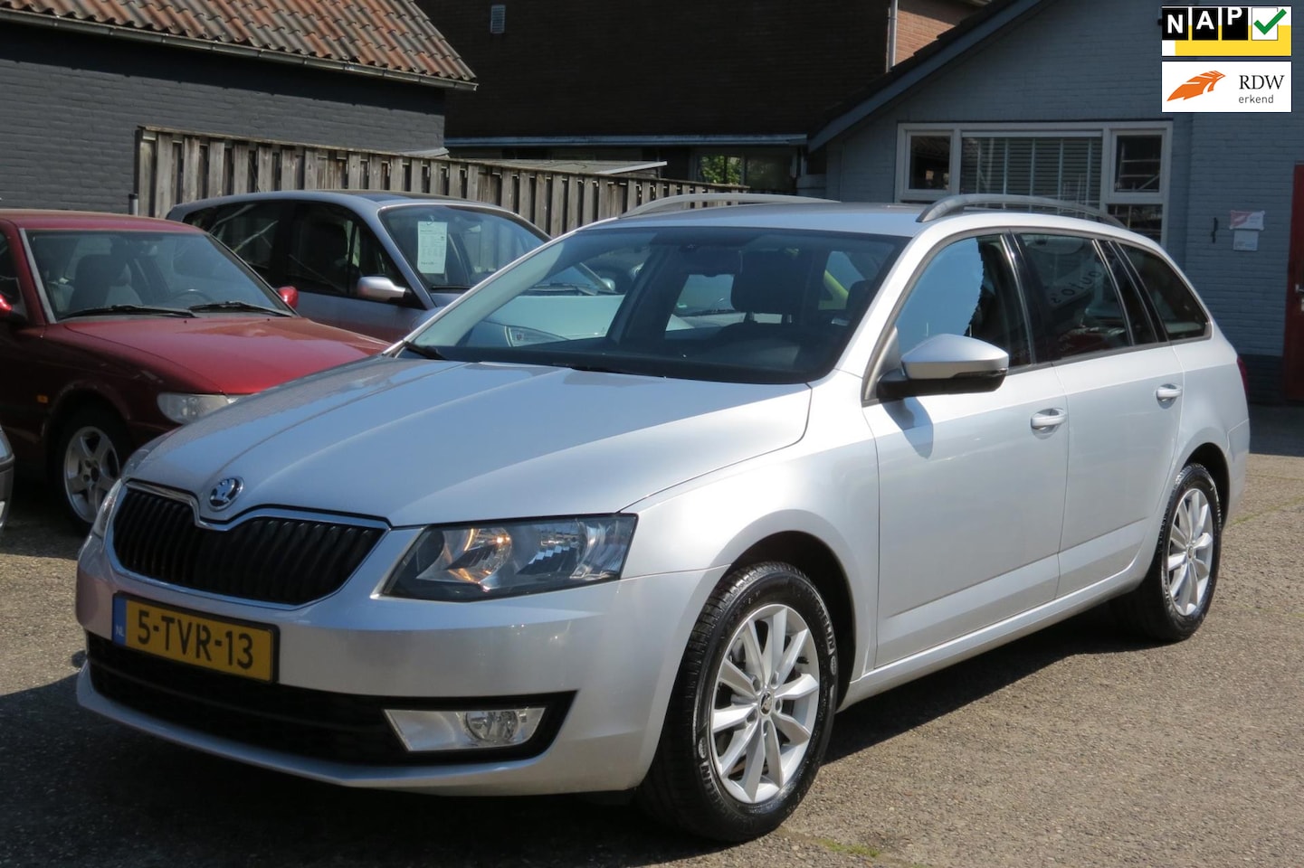 Skoda Octavia Combi - 1.2 TSI Businessline, NAVI, PDC, LM VELG , CR CONTROL - AutoWereld.nl