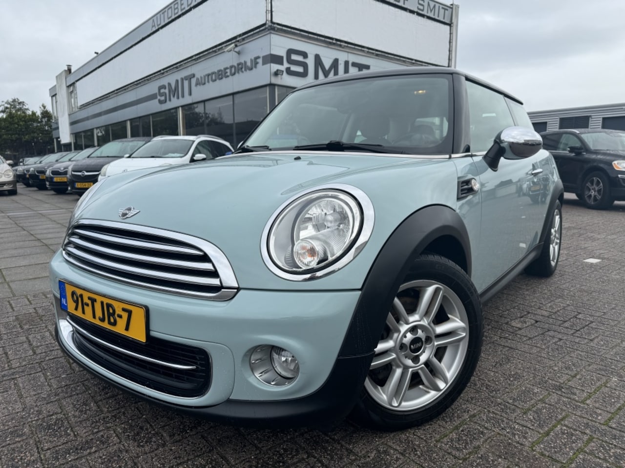 MINI Cooper - Mini 1.6 10 Years II Leder/Dealer ond./NL Auto - AutoWereld.nl