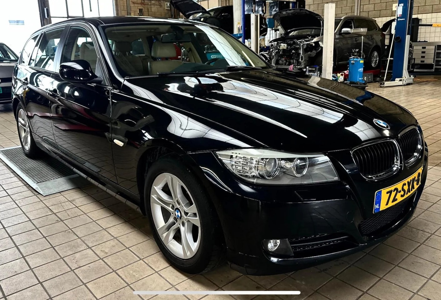 BMW 3-serie Touring - 318i Luxury Line 318i Luxury Line - AutoWereld.nl