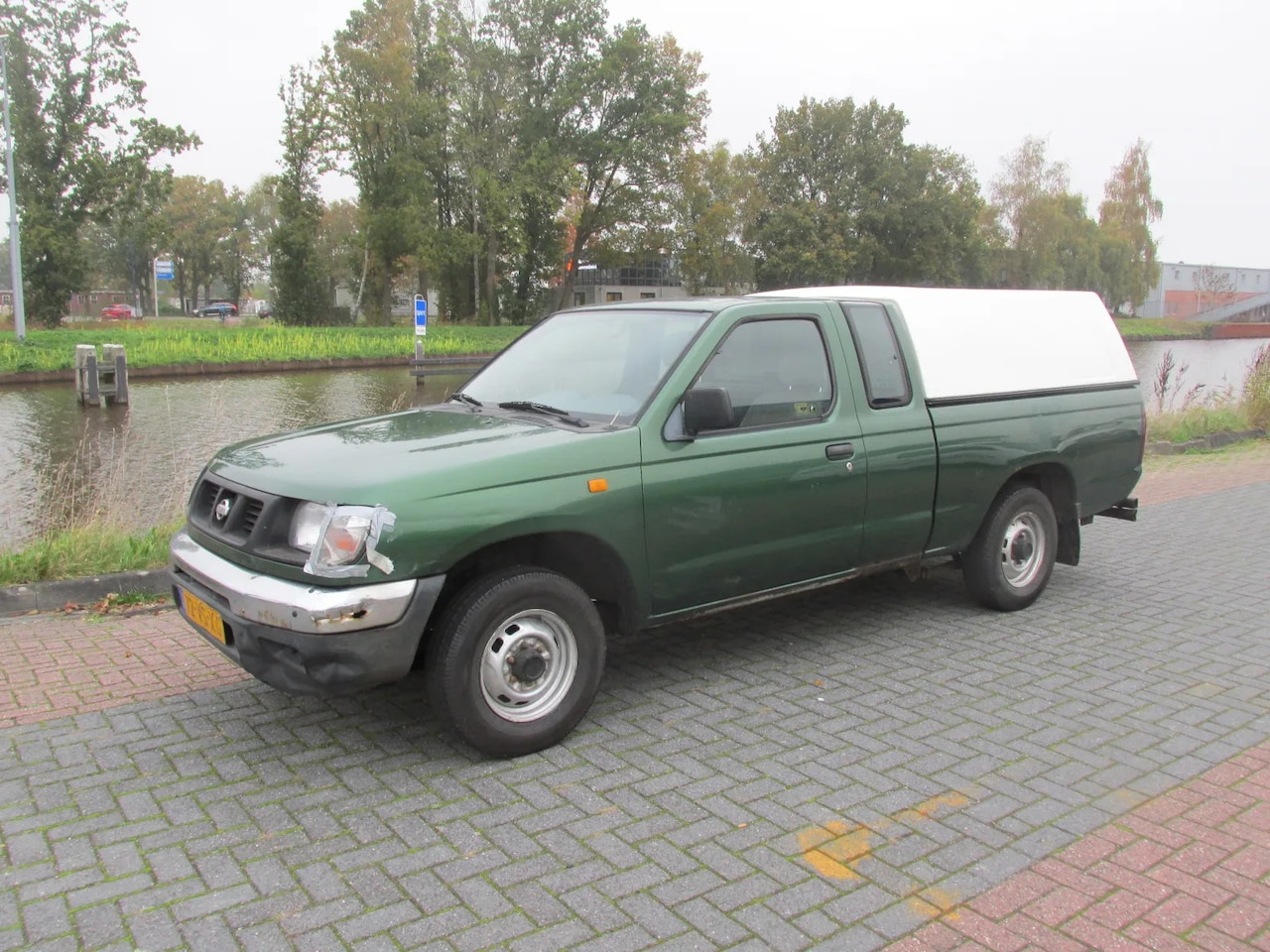 Nissan King Cab - PICKUP 2.5D 2WD - AutoWereld.nl