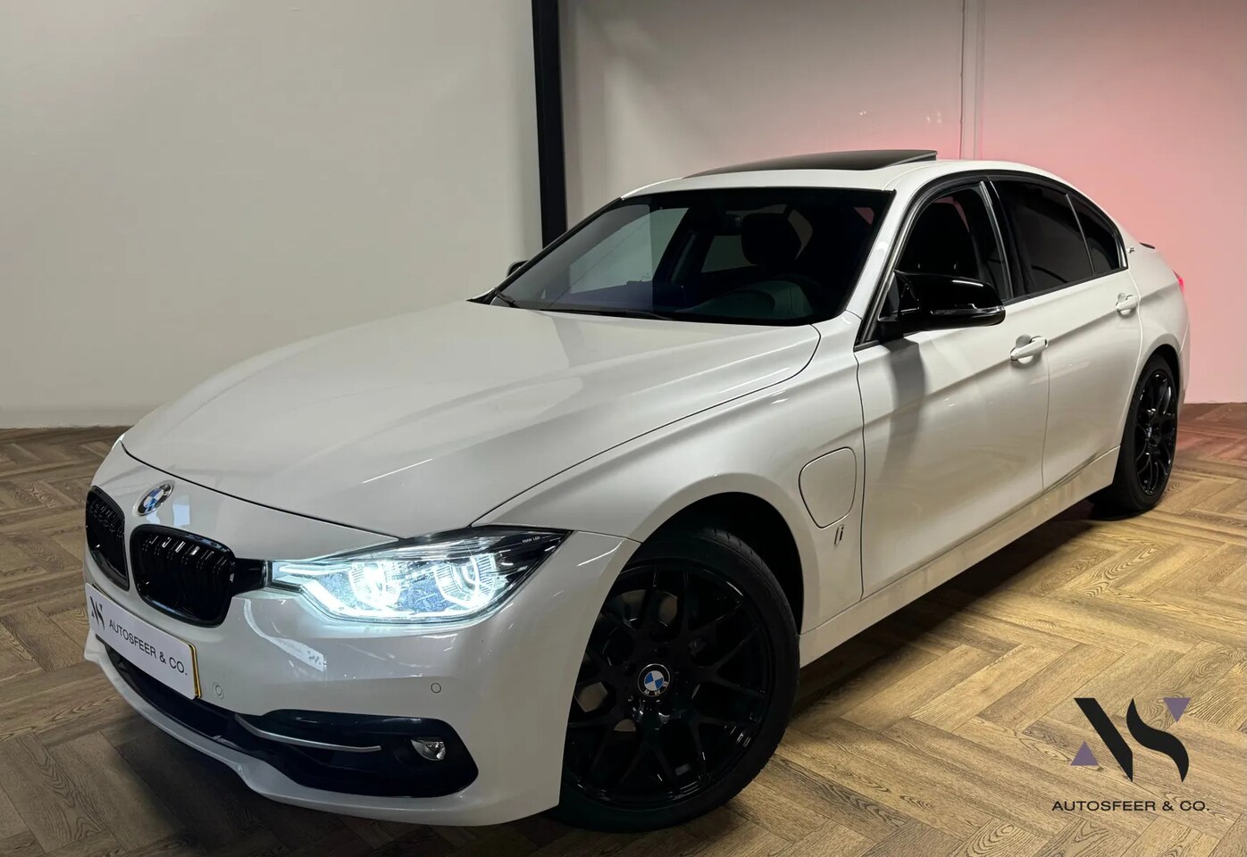 BMW 3-serie - 330e 330e - AutoWereld.nl