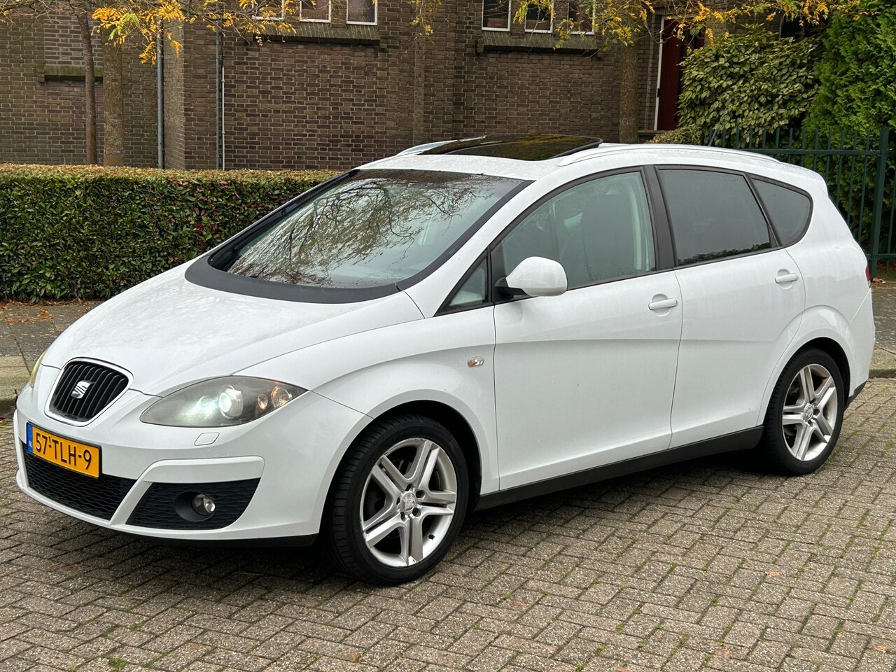 Seat Altea XL - 1.2 TSI Ecomotive Businessline COPA 2012 Xenon! Open dak! Cruise control! 6-bak! Hoge inst - AutoWereld.nl