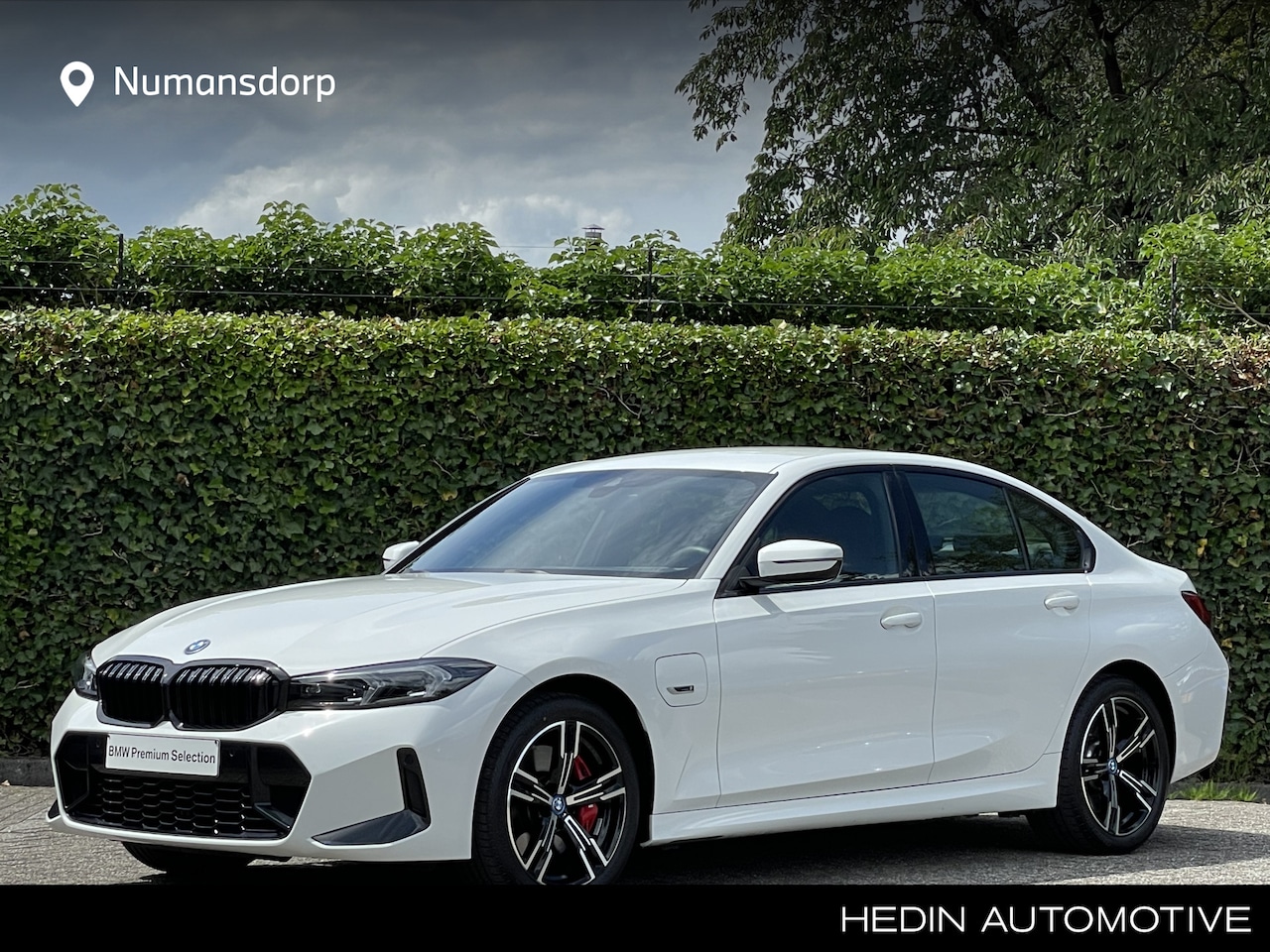 BMW 3-serie - 320e | M-Sport Pro | Rode remmen | Shadowline Koplampen - AutoWereld.nl