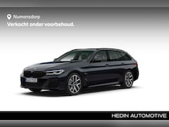 BMW 5-serie Touring - 530e xDrive M-Sport | Panorama | 2024 | verwacht Nov. | 19" | Trekhaak