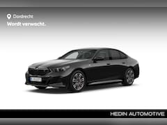 BMW i5 - eDrive40 84 kWh | M-Sport Pro | Harman Kardon | Inovation | Trekhaak