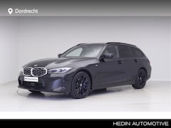 BMW 3-serie Touring - M340i xDrive | Panorama | Harman Kardon | Trekhaak | 18" | Driving Assistant Professional