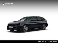 BMW 5-serie Touring - 530e M-Sport | Panorama | Comfortzetels | Trekhaak | Driving Assistant Professional