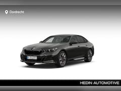 BMW i5 - eDrive40 M Sport Edition 84 kWh M Sporpakket Pro | Comfort Pack | Adaptief onderstel profe