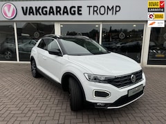 Volkswagen T-Roc - 1.5 TSI virtual|led|navi