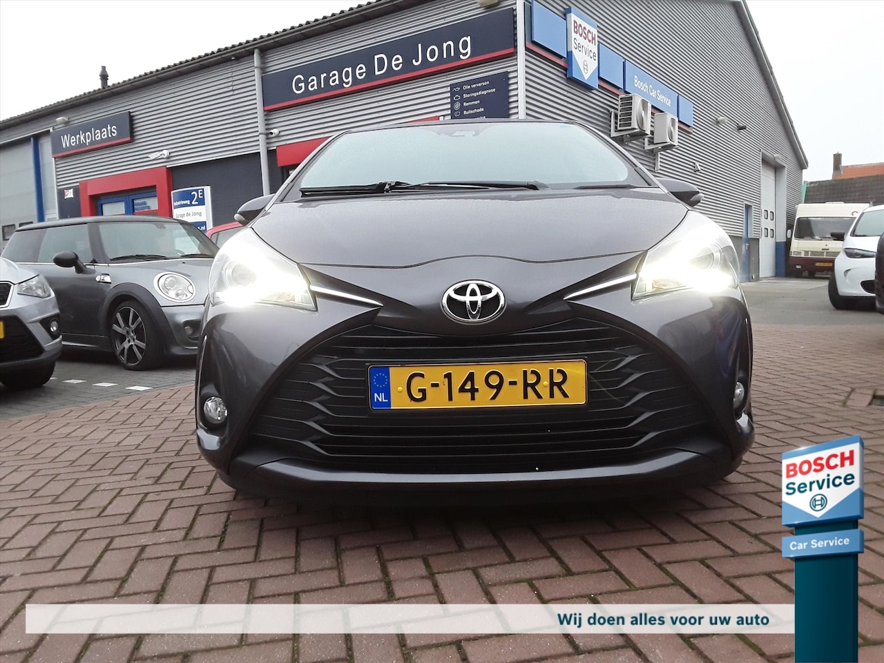 Toyota Yaris - 1.5 VVT-i 111pk 5D Dynamic Aut. - AutoWereld.nl