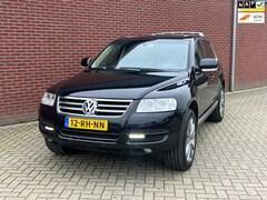 Volkswagen Touareg - 4.2 V8 NAP / Trekhaak / Airco / Cruise control