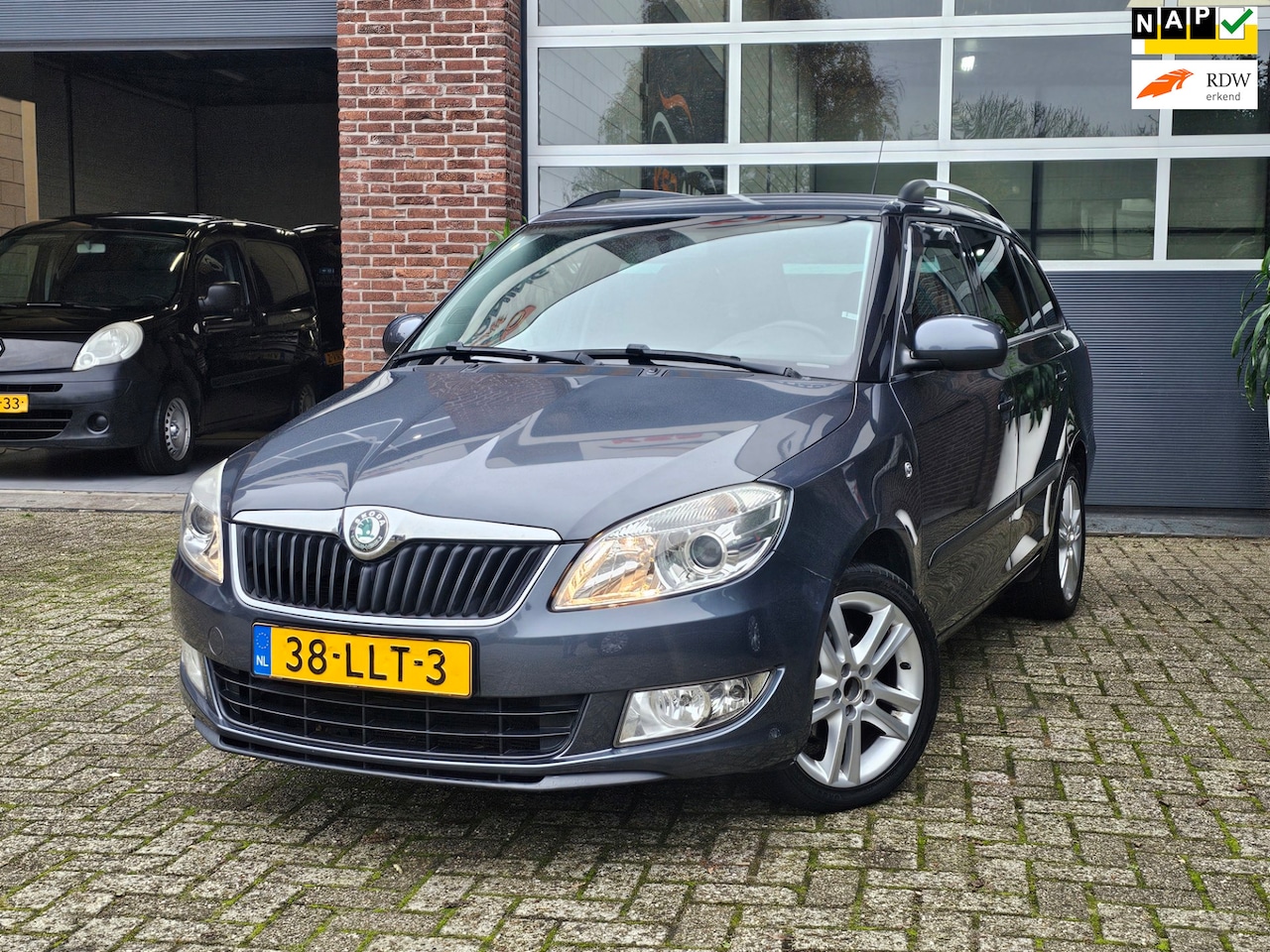 Skoda Fabia Combi - 1.2 TSI Elegance Clima |Apk |Nap |Cruise - AutoWereld.nl