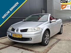 Renault Mégane coupé cabriolet - 2.0-16V Privilège Pano APK 03-25 Lezen