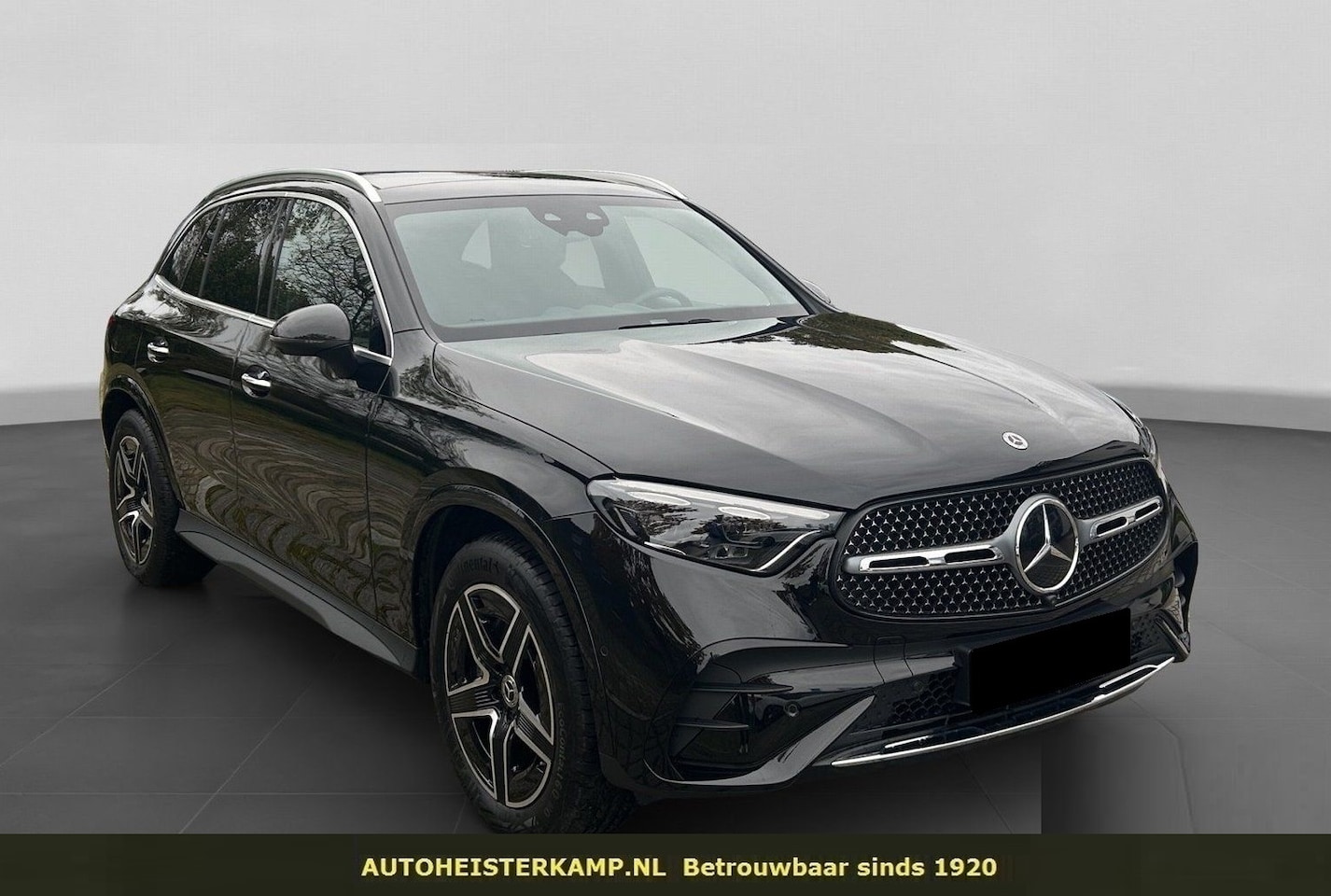 Mercedes-Benz GLC-klasse - 300e 4MATIC AMG Line Airmatic Distronic Head-Up Memory Burmester Panoramadak Trekhaak - AutoWereld.nl