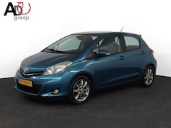 Toyota Yaris - 1.3 VVT-i Dynamic | Navigatie | Trekhaak | Panorama dak | Keyless entry | Lichtmetalen vel