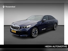 BMW i5 - Sedan eDrive40 84 kWh M-Sport | Trekhaak | Harman Kardon | Panoramadak | Stoelventilatie |