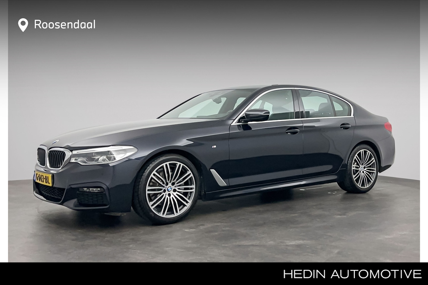 BMW 5-serie - 520i High Executive M-Sport | 19 inch | Hifi | Comfortstoelen | Camera | Stoelverwarming | - AutoWereld.nl