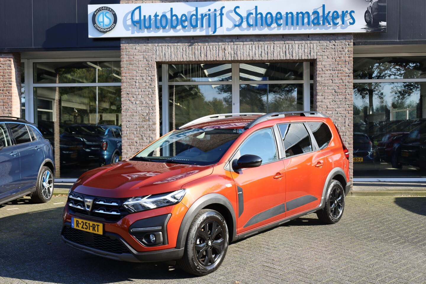 Dacia Jogger - 1.0 TCe 100 Bi-Fuel Extreme 5p. CAMERA DAB CARPLAY CRUISE USB CLIMA LMV - AutoWereld.nl