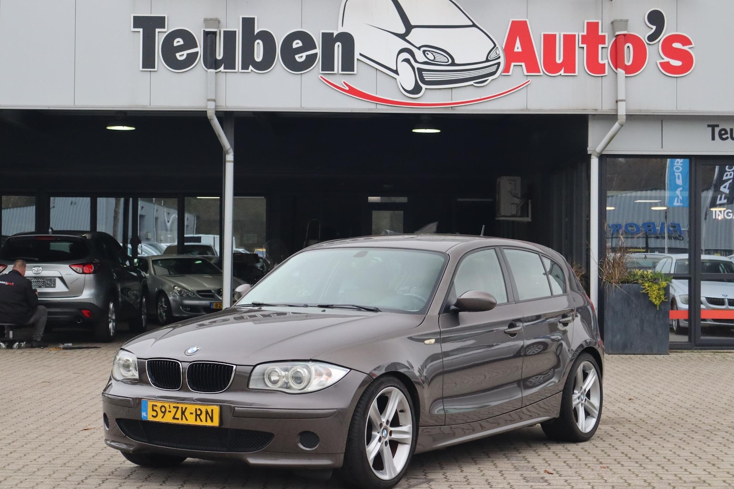 BMW 1-serie - 118I Automaat, Climate control, Lederen interieur, Elektrische ramen - AutoWereld.nl