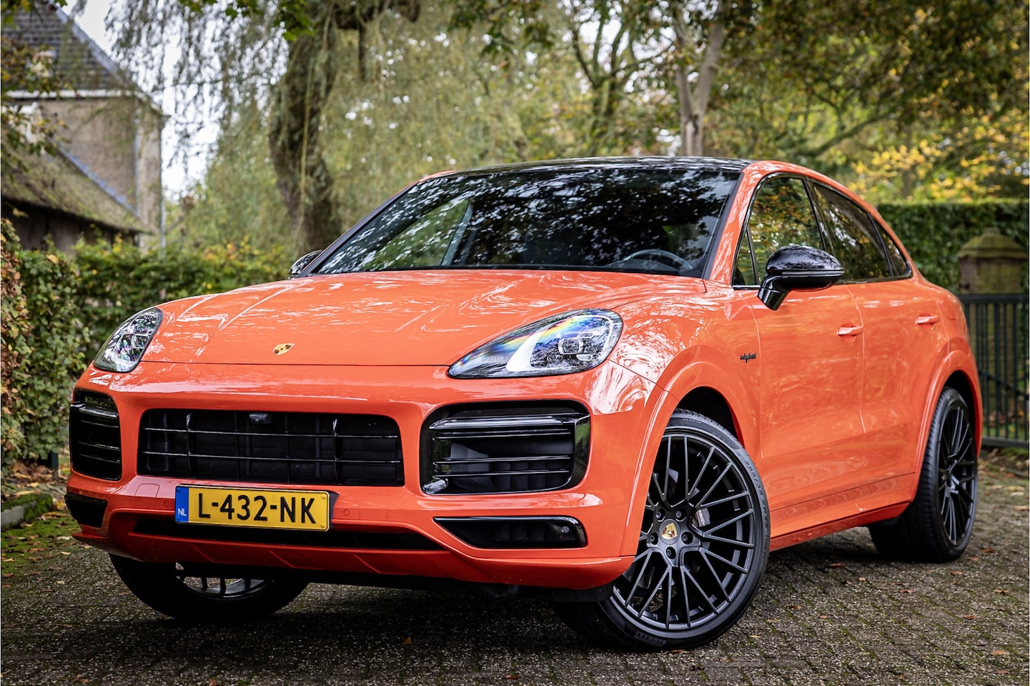 Porsche Cayenne Coupé - 3.0 E-Hybrid 22" RS Sport Design Surround View - AutoWereld.nl