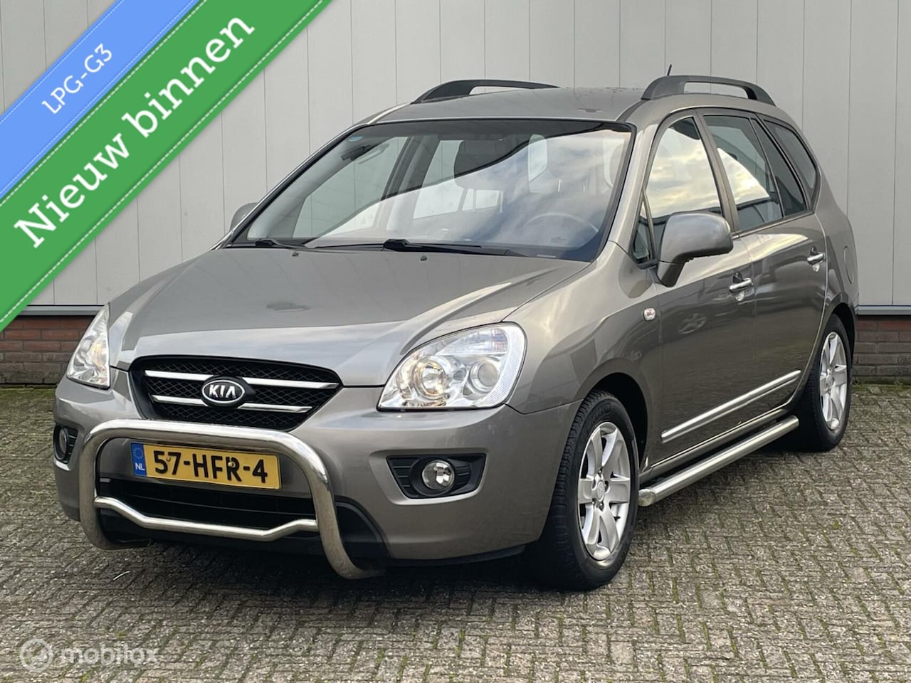 Kia Carens - 2.0 CVVT X-ecutive 2.0 CVVT X-ecutive - AutoWereld.nl