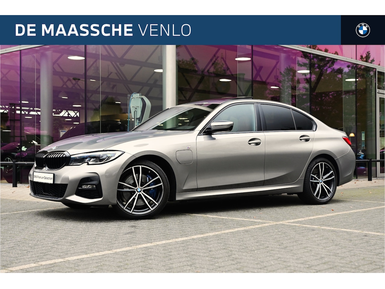 BMW 3-serie - 330e High Executive M Sport Automaat / Schuif-kanteldak / Laserlicht / Sportstoelen / Park - AutoWereld.nl