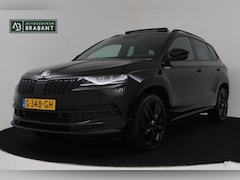 Skoda Karoq - 1.5 TSI ACT Sportline Business Automaat (PANORAMADAK, VIRTUAL, TREKHAAK, CAMERA, PDC, NAVI