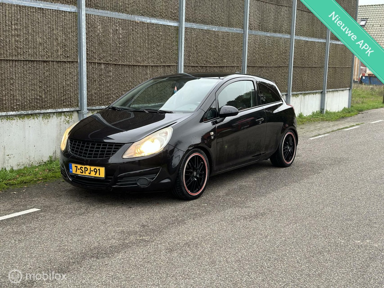 Opel Corsa - 1.2-16V '111' Edition NAP/NWEAPK/AIRCO - AutoWereld.nl