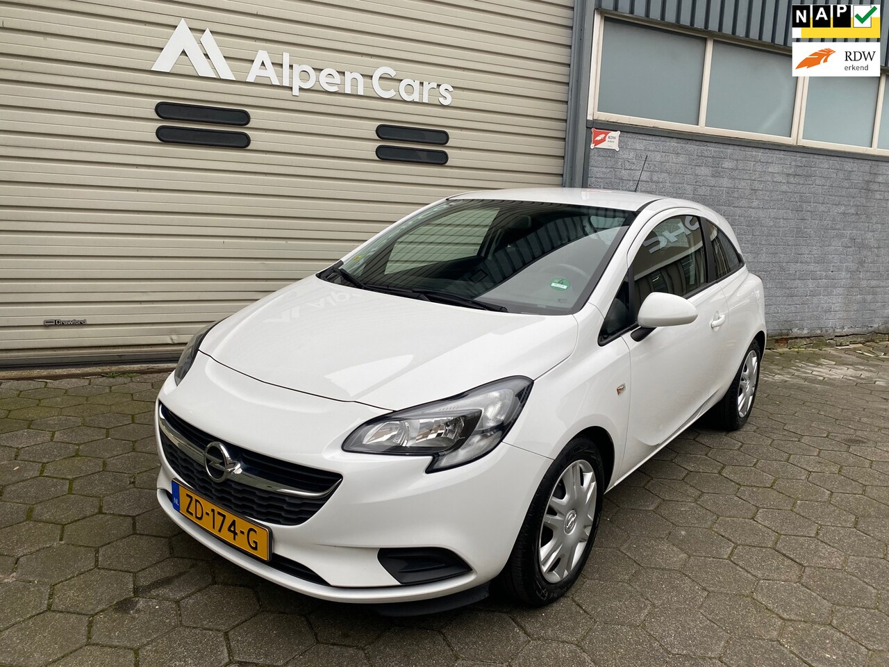 Opel Corsa - 1.0 Turbo Edition Eerste eigenaar / AC / Cruise controle / parkeersensoren/ NAP / Navi - AutoWereld.nl