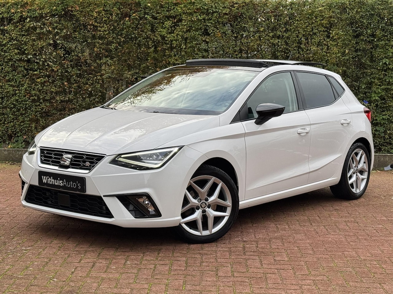 Seat Ibiza - 1.0 TSI 115PK FR Apple Carplay Panoramdak Stoelverwarming - AutoWereld.nl