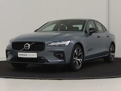 Volvo S60 - B4 Plus Dark | Standkachel | 360 Camera | Trekhaak | Stoelverwarming V/A | Stuurwielverwar