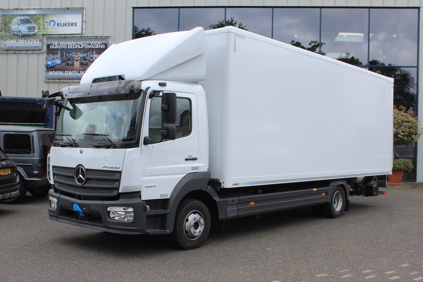 Mercedes-Benz Atego - 1224Lnr Bakwagen met Laadklep en Zijdeur, Gesloten bakwagen 728x248x240, 1500 kg laadklep - AutoWereld.nl