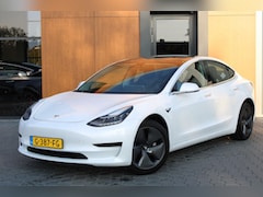 Tesla Model 3 - Standard RWD Plus 60 kWh | Trekhaak | Pano | Nette auto