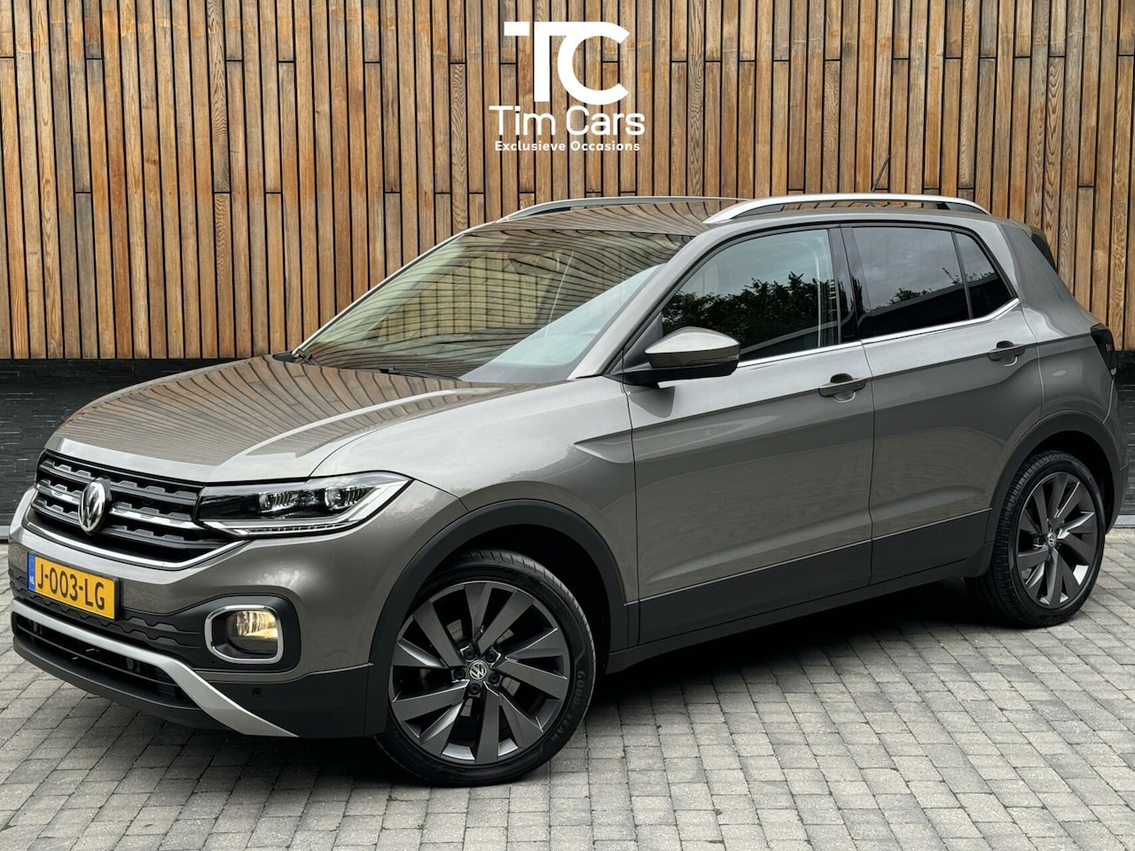 Volkswagen T-Cross - 1.0 TSI Style Automaat | Navigatie | LED | 18 inch lichtmetalen velgen | Getint glas | Ach - AutoWereld.nl