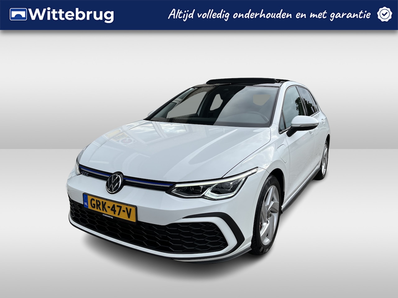 Volkswagen Golf - 1.4 eHybrid GTE / AUTOMAAT/ PANO/ 245 PK/ CAMERA/ PARK. SENSOREN/ STOEL EN STUUR VERWARM./ - AutoWereld.nl