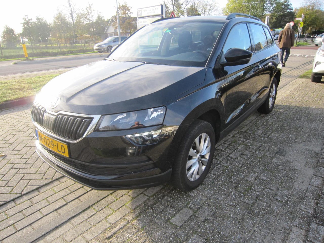 Skoda Karoq - 1.0 TSI Business Edition navi - AutoWereld.nl