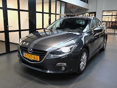 Mazda 3 - 3 Sedan Skyactiv-G 120 6MT TS+ *Trekhaak* *Dealeronderhouden