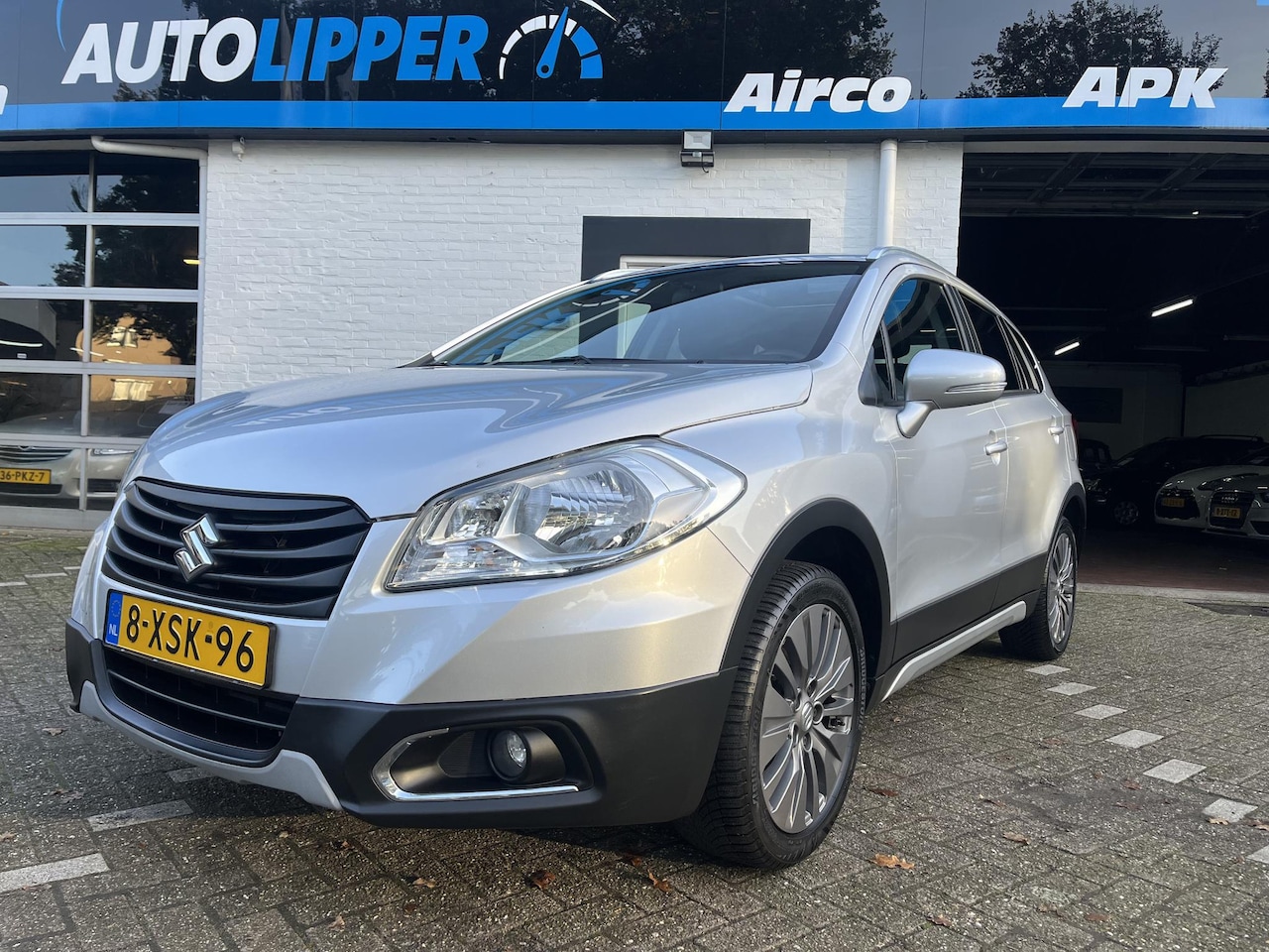 Suzuki SX4 S-Cross - 1.6 Exclusive /panorama raam/all season banden/Afneembare trekhaak - AutoWereld.nl