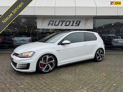 Volkswagen Golf - 2.0 TSI GTI Performance