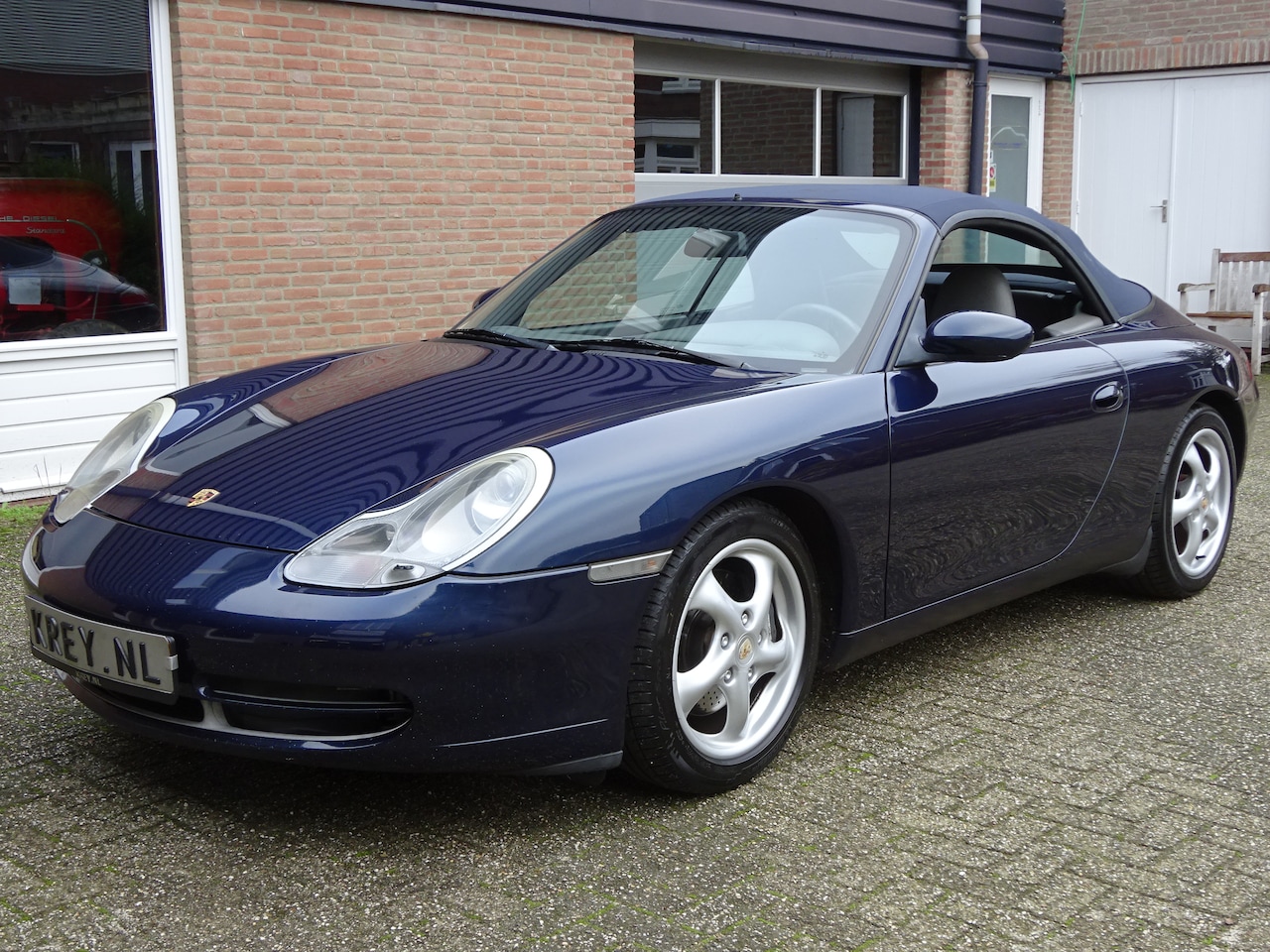 Porsche 911 Cabrio - 3.4 Carrera NIEUWE MOTOR Revisie!! - AutoWereld.nl