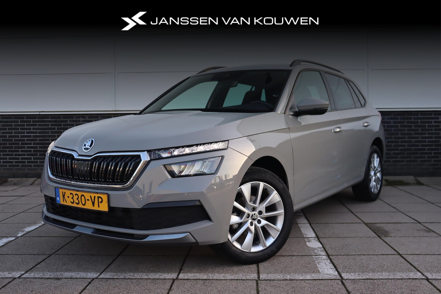 Skoda Kamiq - 1.0 TSI Sport Business * Navi * Digitaal Dashboard * LED * Steel Grey * - AutoWereld.nl