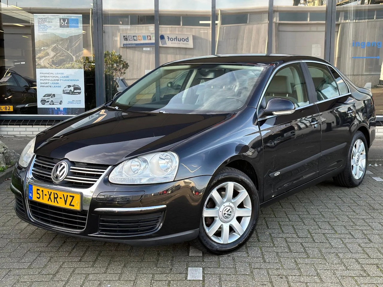 Volkswagen Jetta - 1.6 FSI Comfortline 1.6 FSI Comfortline - AutoWereld.nl