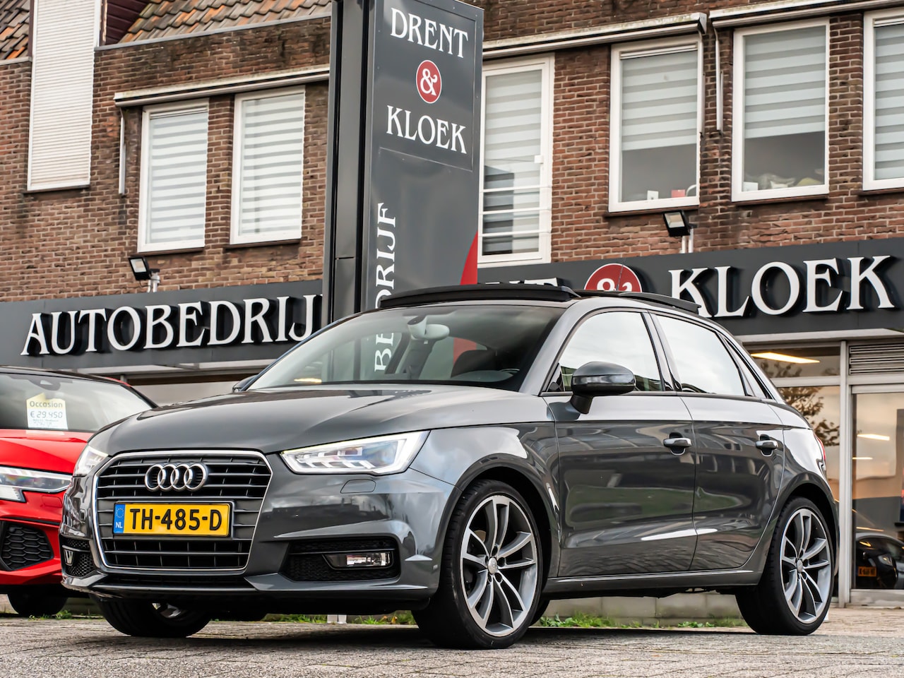 Audi A1 Sportback - 1.0 TFSI Sport Pro Line PANO LED 17 INCH STOELVERWARMING 120000KM!! - AutoWereld.nl