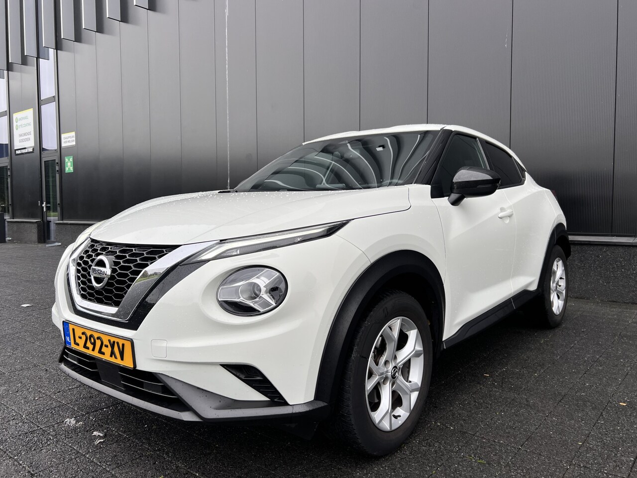 Nissan Juke - 1.0 DIG-T N-Connecta ALS NIEUW, DEALER ONDERHOUDEN 6 MND BOVAG GARANTIE - AutoWereld.nl