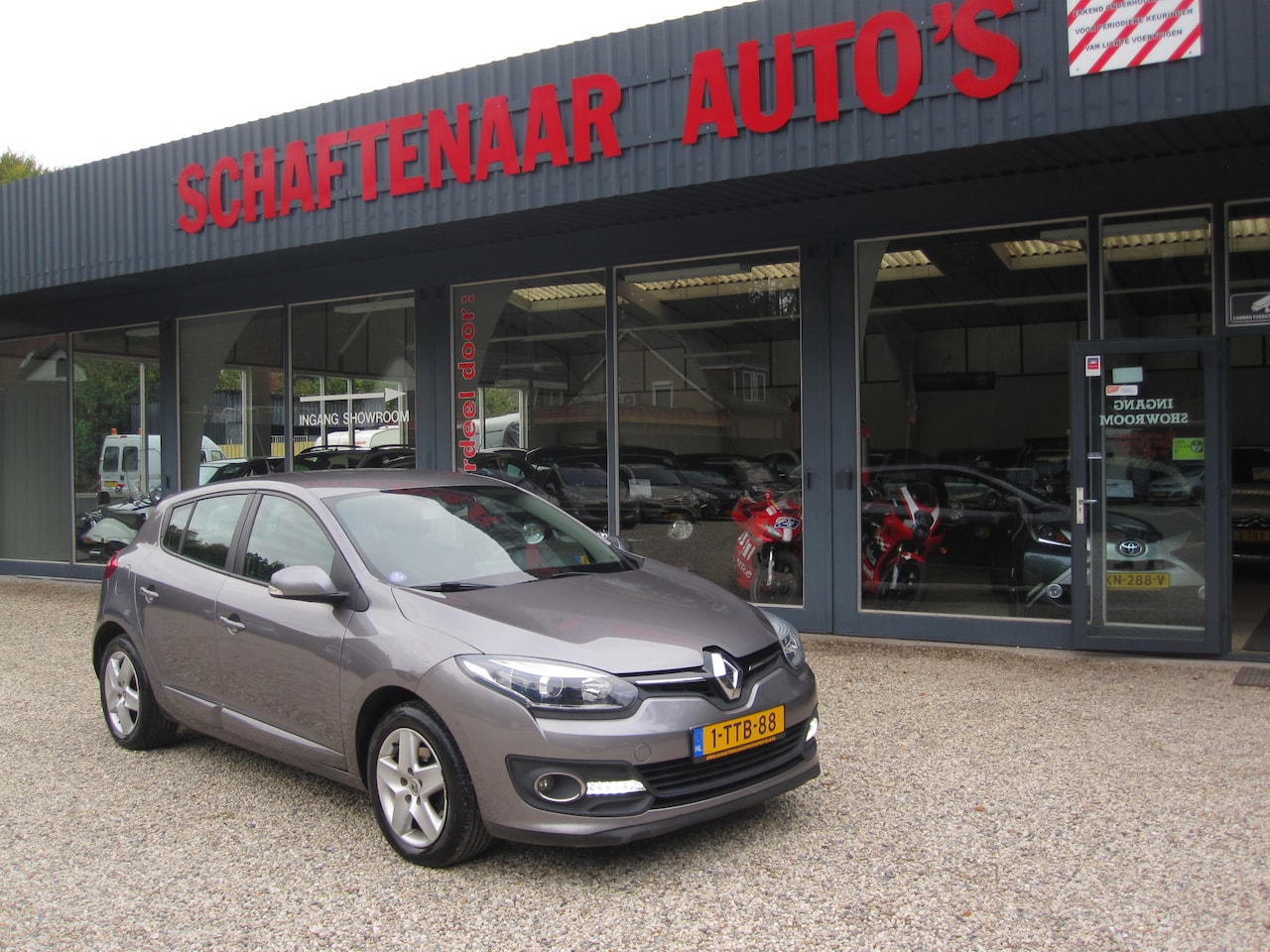 Renault Mégane - 1.2 TCe Expression zeer mooi en lux met trekhaak apk 17-05-2025 - AutoWereld.nl