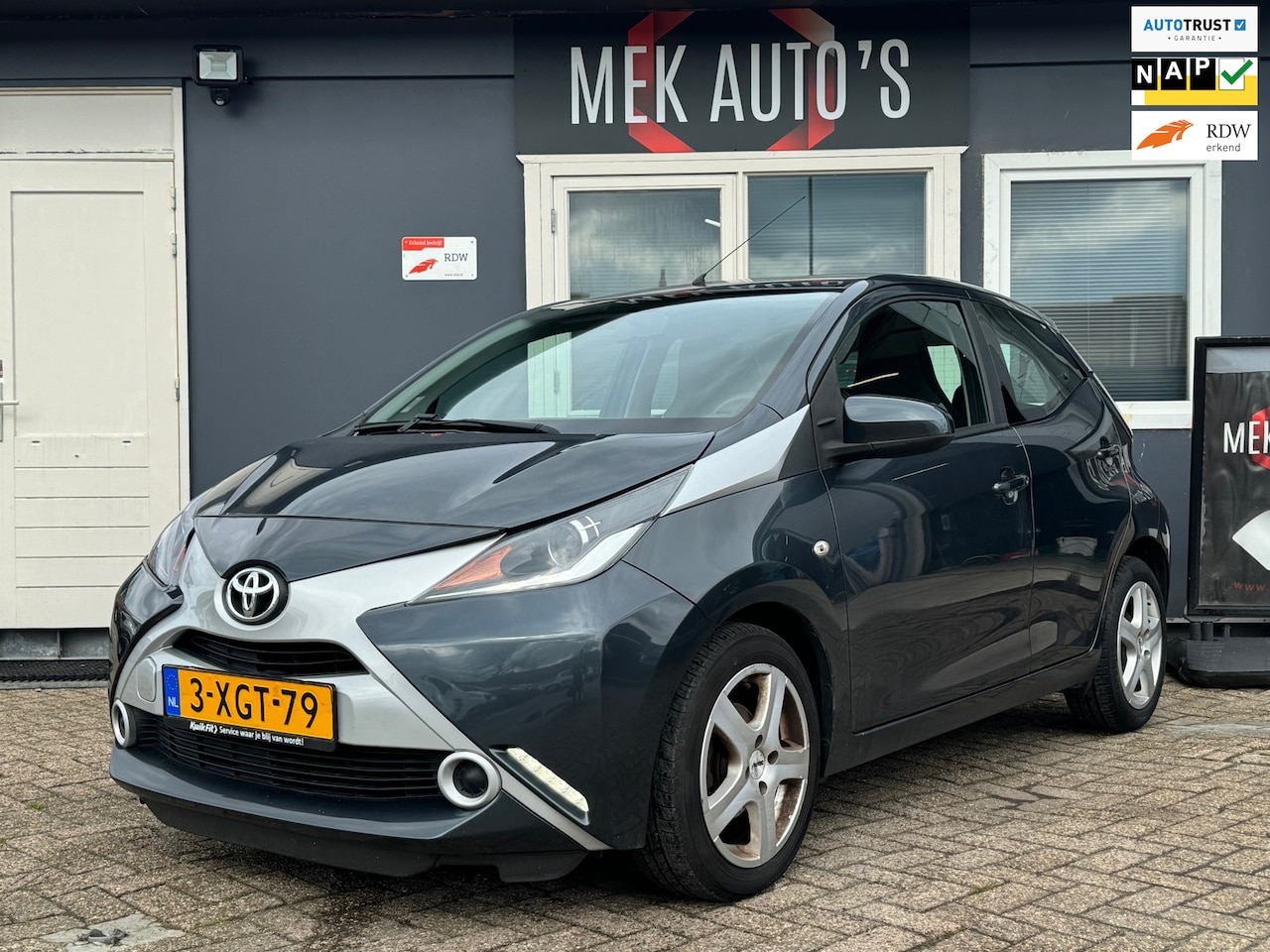 Toyota Aygo - 1.0 VVT-i x-play|Navi|Airco|Camera|Nap|VOL| - AutoWereld.nl