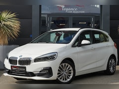 BMW 2-serie Active Tourer - 220i Luxury Line High Executive 179pk Navigatie/Stoelverwarming/Trekhaak