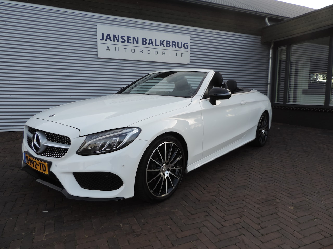 Mercedes-Benz C-klasse Cabrio - 180 Premium Plus amg  night pakket - AutoWereld.nl