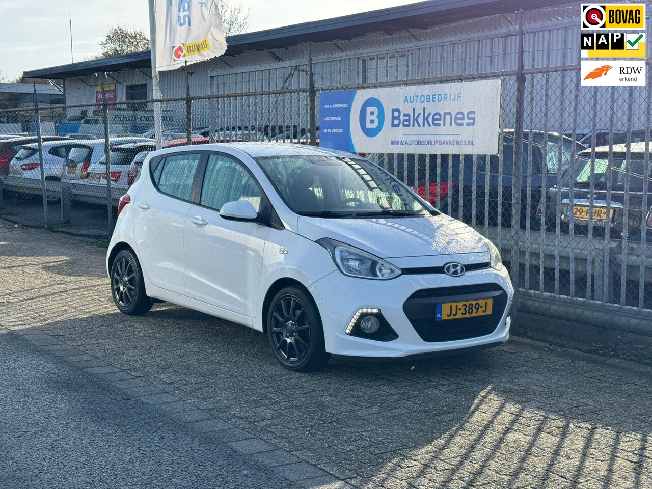 Hyundai i10 - 1.0i i-Motion Comfort Plus | Airco | Cruise | NAP - AutoWereld.nl