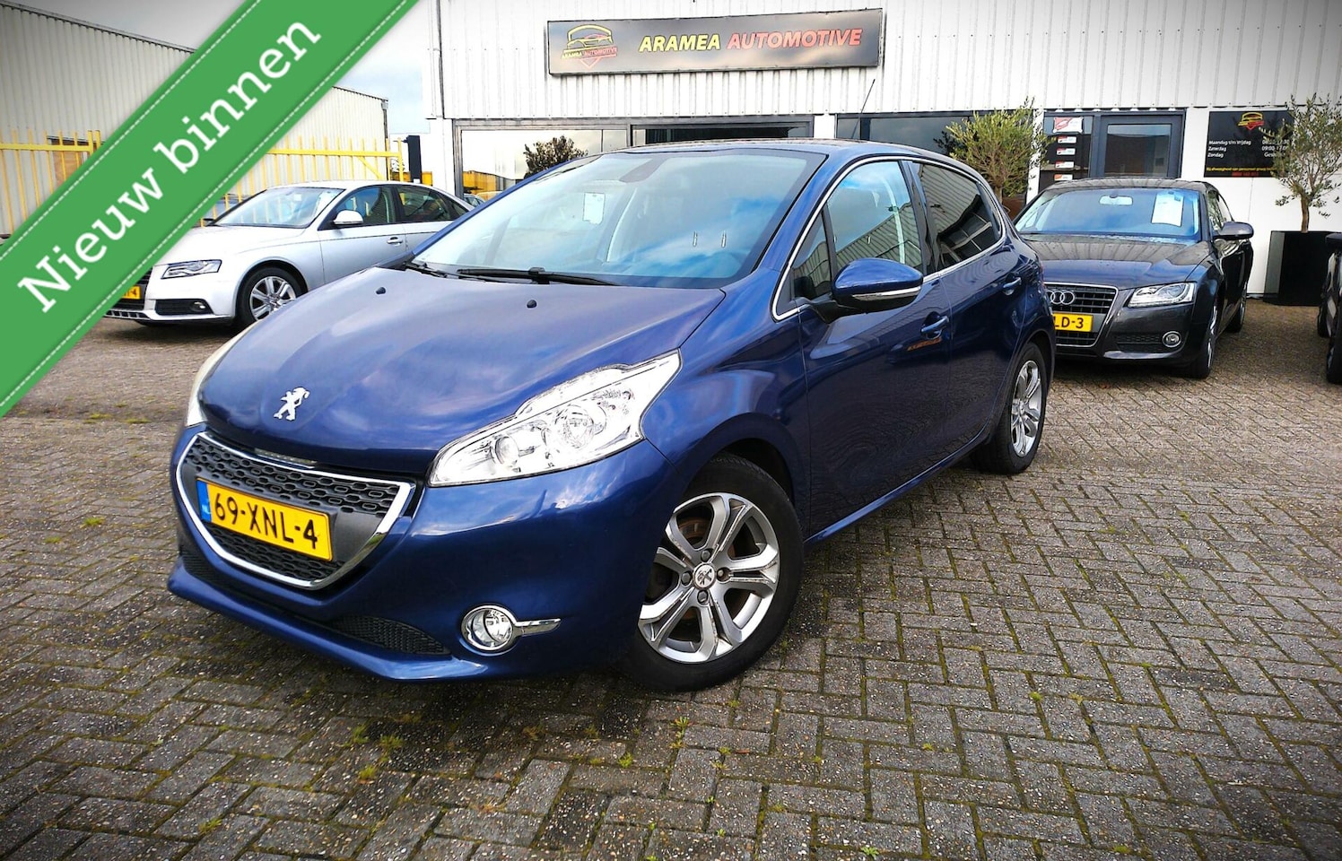 Peugeot 208 - 1.4 VTi Allure blauw Nieuwe APK+olie weinig km - AutoWereld.nl